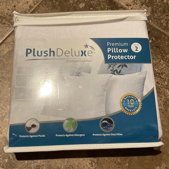 Plush Deluxe Other - King pillow protector